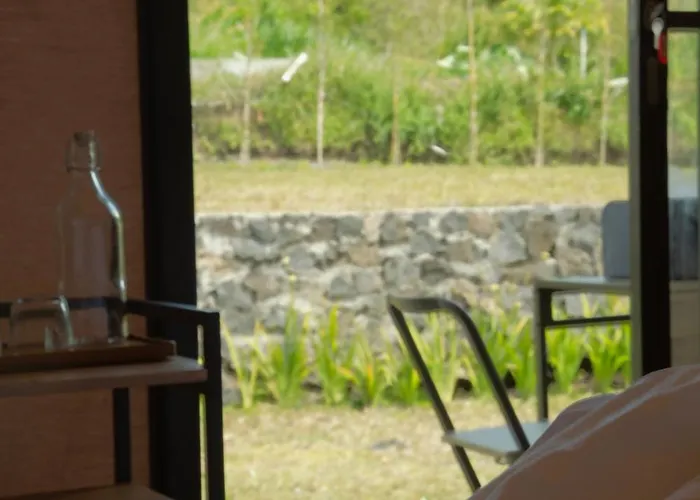 Birdnest Glamping Kubupenlokan